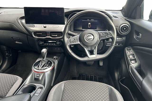 Nissan JUKE 1.0 DiG-T N-Connecta 5dr DCT