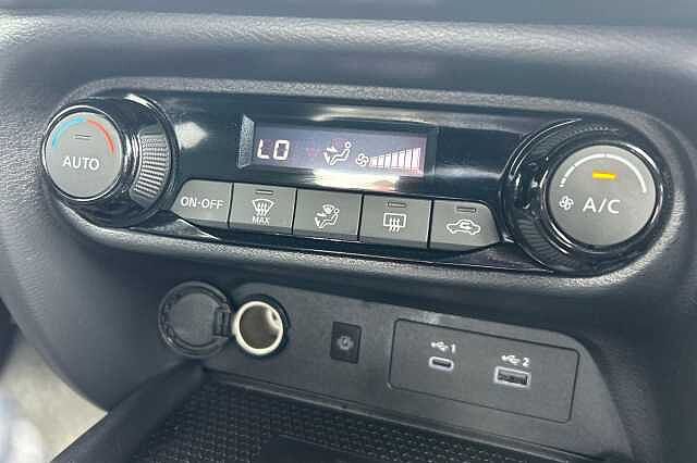 Nissan JUKE 1.0 DiG-T N-Connecta 5dr DCT