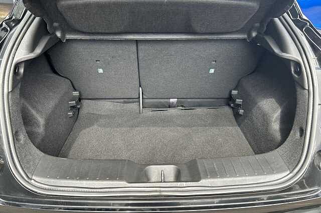 Nissan JUKE 1.0 DiG-T N-Connecta 5dr DCT