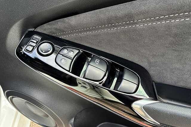 Nissan JUKE 1.6 Hybrid Tekna+ 5dr Auto