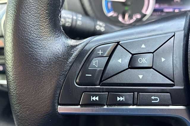 Nissan JUKE 1.6 Hybrid Tekna 5dr Auto