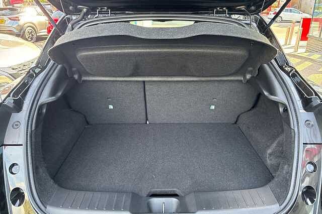 Nissan JUKE 1.6 Hybrid Tekna 5dr Auto