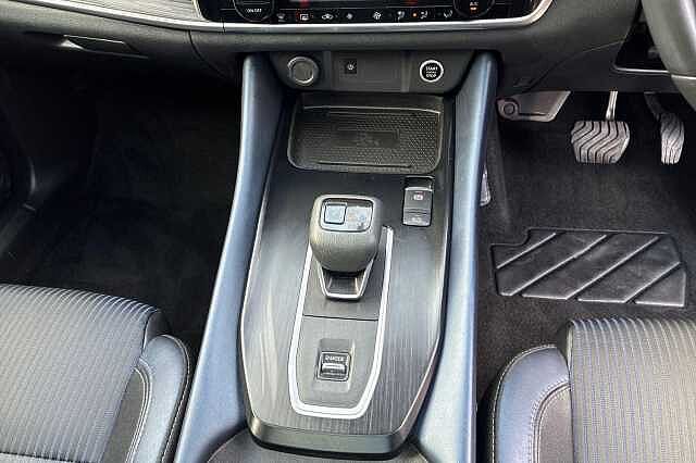 Nissan QASHQAI 1.3 DiG-T MH 158 Tekna 5dr Xtronic