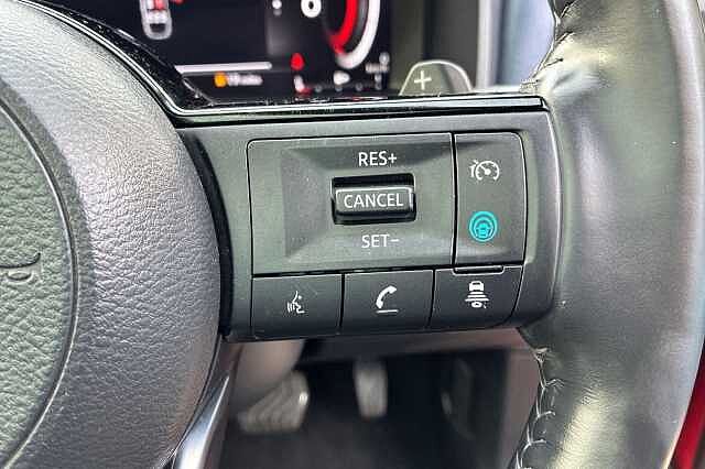 Nissan QASHQAI 1.3 DiG-T MH 158 Tekna 5dr Xtronic