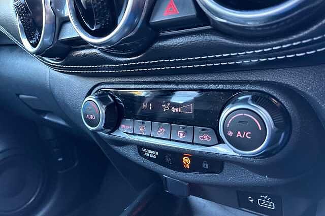 Nissan JUKE 1.0 DiG-T 114 N-Connecta 5dr