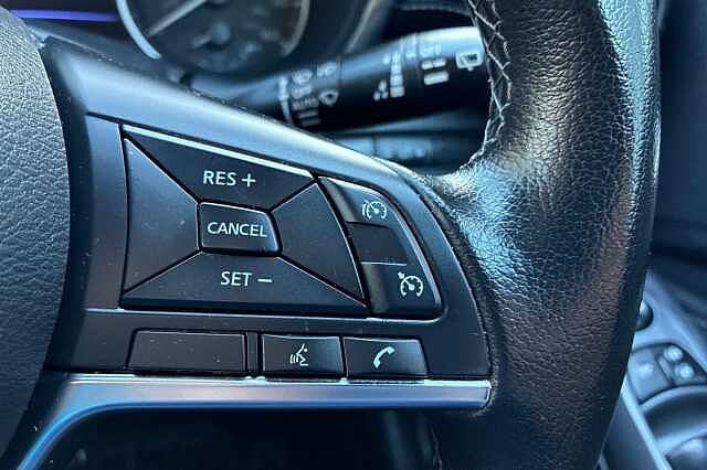 Nissan JUKE 1.0 DiG-T 114 N-Connecta 5dr