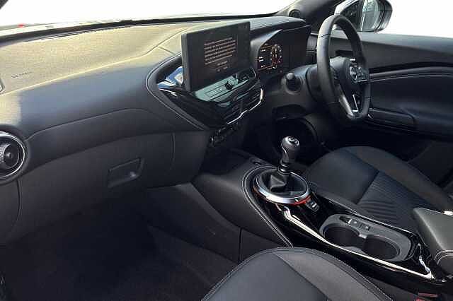 Nissan JUKE 1.0 DiG-T Tekna 5dr