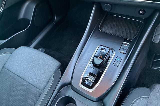 Nissan QASHQAI 1.5 E-Power N-Connecta [Glass Roof] 5dr Auto