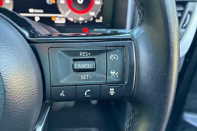 Nissan QASHQAI 1.5 E-Power N-Connecta [Glass Roof] 5dr Auto