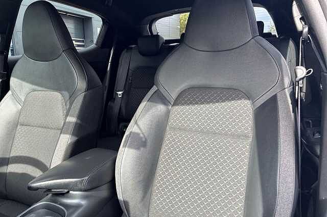 Nissan JUKE 1.0 DiG-T N-Connecta 5dr