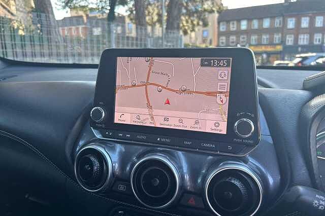 Nissan JUKE 1.6 Hybrid Tekna 5dr Auto