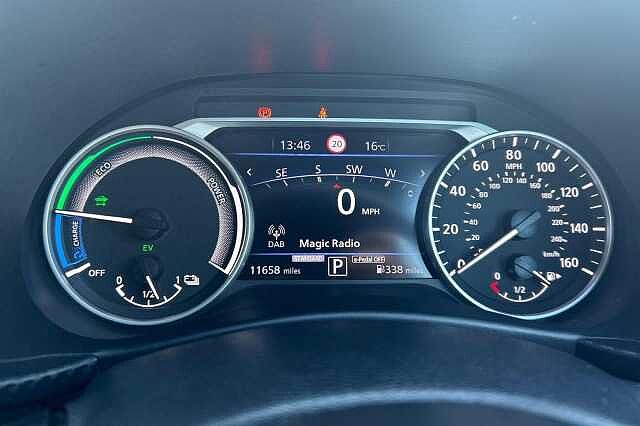 Nissan JUKE 1.6 Hybrid Tekna 5dr Auto