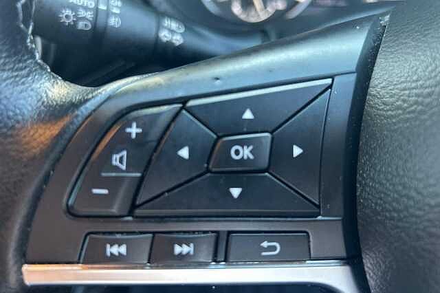 Nissan JUKE 1.6 Hybrid Tekna 5dr Auto