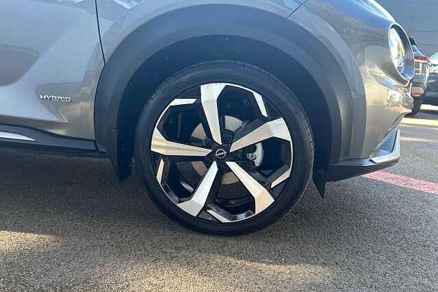 Nissan JUKE 1.6 Hybrid Tekna 5dr Auto