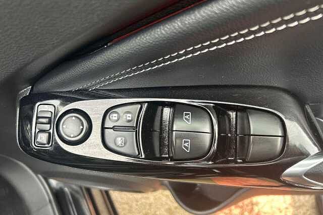 Nissan JUKE 1.0 DiG-T Tekna 5dr DCT