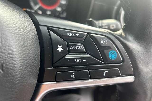 Nissan JUKE 1.0 DiG-T Tekna 5dr DCT