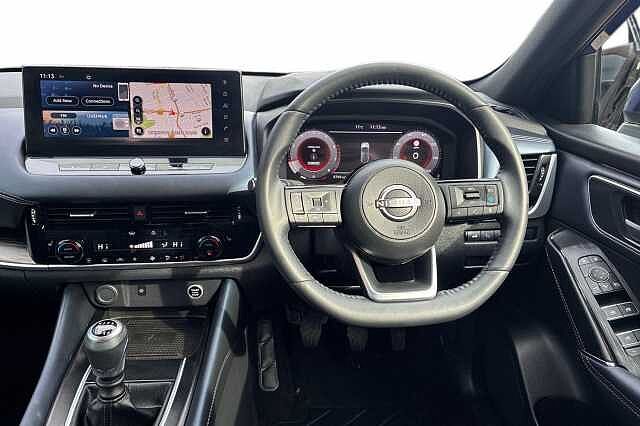 Nissan QASHQAI 1.3 DiG-T MH Tekna 5dr