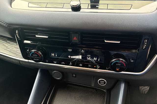 Nissan QASHQAI 1.3 DiG-T MH Tekna 5dr