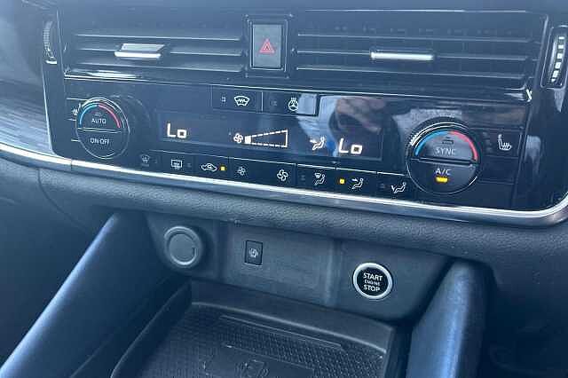 Nissan QASHQAI 1.3 DiG-T MH 158 Tekna 5dr Xtronic