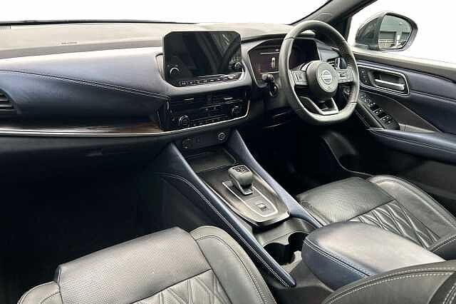 Nissan QASHQAI 1.3 DiG-T MH 158 Tekna+ 5dr Xtronic