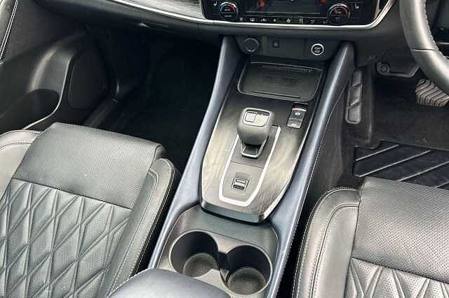 Nissan QASHQAI 1.3 DiG-T MH 158 Tekna+ 5dr Xtronic