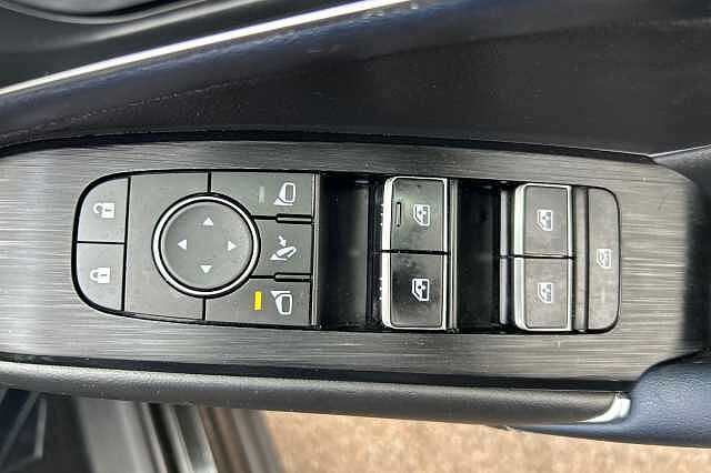 Nissan QASHQAI 1.3 DiG-T MH 158 Tekna+ 5dr Xtronic