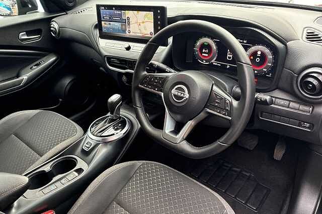 Nissan JUKE 1.6 Hybrid N-Connecta 5dr Auto
