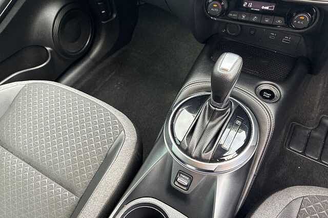 Nissan JUKE 1.6 Hybrid N-Connecta 5dr Auto
