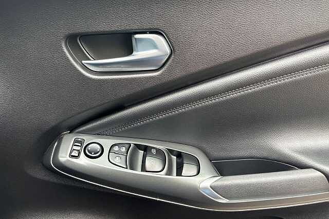 Nissan JUKE 1.6 Hybrid N-Connecta 5dr Auto