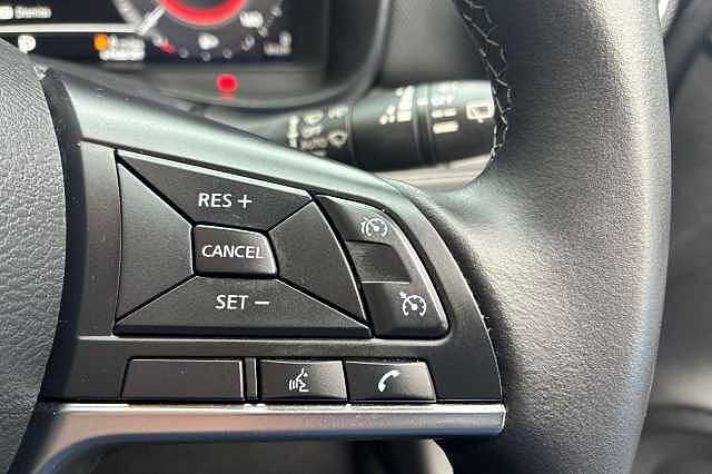 Nissan JUKE 1.6 Hybrid N-Connecta 5dr Auto