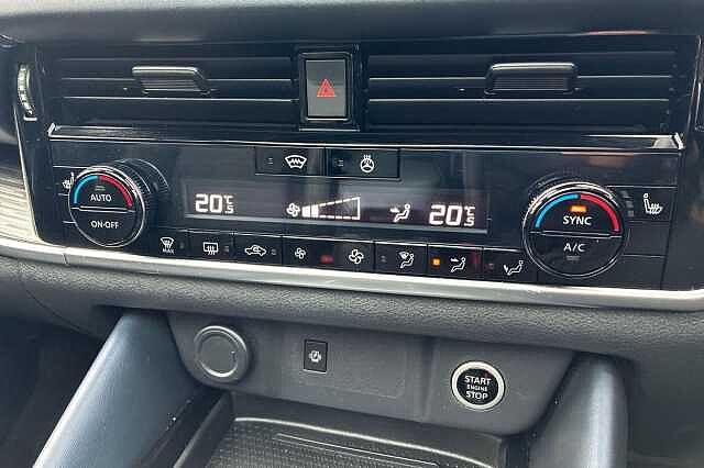 Nissan QASHQAI 1.3 DiG-T MH 158 Tekna 5dr Xtronic