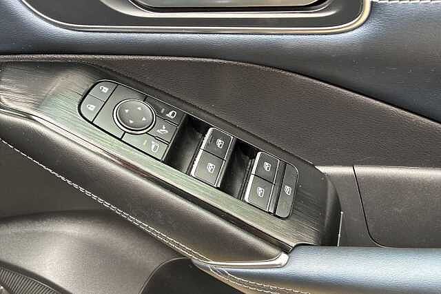 Nissan QASHQAI 1.3 DiG-T MH 158 Tekna 5dr Xtronic