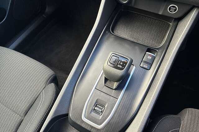 Nissan QASHQAI 1.3 DiG-T MH 158 Acenta Premium 5dr Xtronic