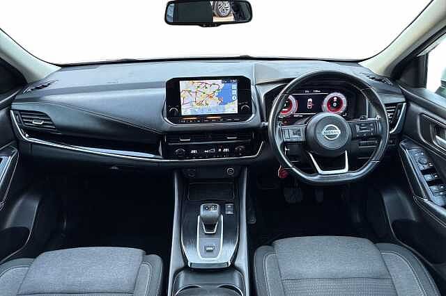 Nissan QASHQAI 1.3 DiG-T MH 158 N-Connecta [Glass Rf] 5dr Xtronic