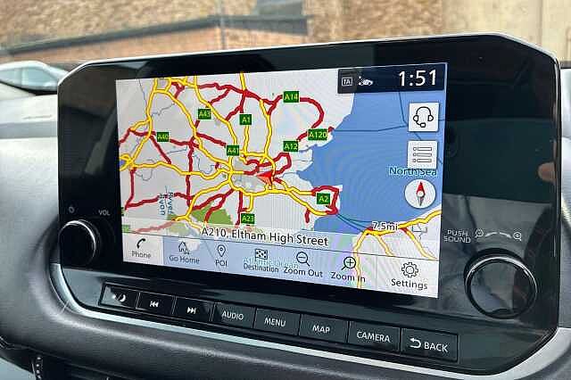 Nissan QASHQAI 1.3 DiG-T MH 158 N-Connecta [Glass Rf] 5dr Xtronic