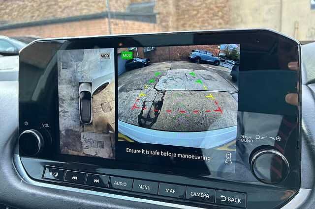 Nissan QASHQAI 1.3 DiG-T MH 158 N-Connecta [Glass Rf] 5dr Xtronic