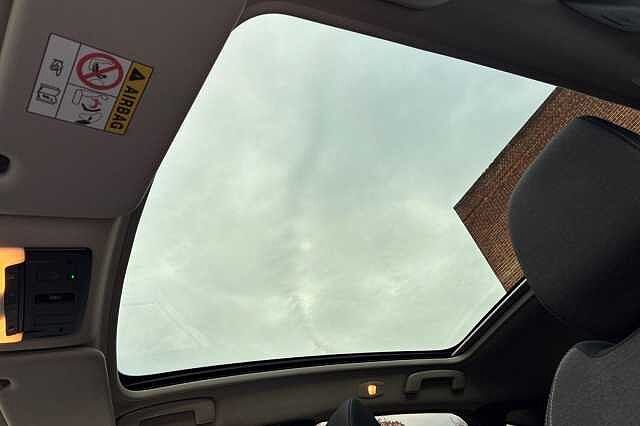 Nissan QASHQAI 1.3 DiG-T MH 158 N-Connecta [Glass Rf] 5dr Xtronic