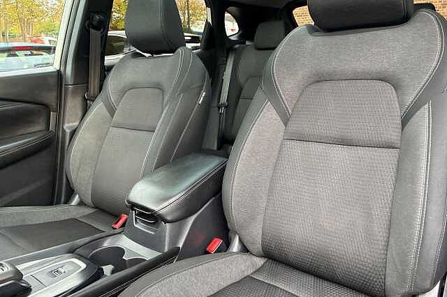 Nissan QASHQAI 1.3 DiG-T MH 158 N-Connecta [Glass Rf] 5dr Xtronic