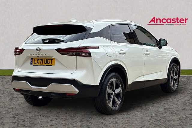 Nissan QASHQAI 1.3 DiG-T MH 158 N-Connecta [Glass Rf] 5dr Xtronic