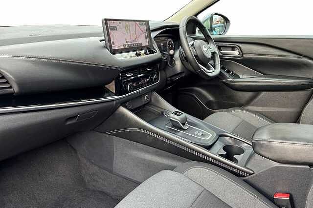 Nissan QASHQAI 1.3 DiG-T MH 158 N-Connecta [Glass Rf] 5dr Xtronic