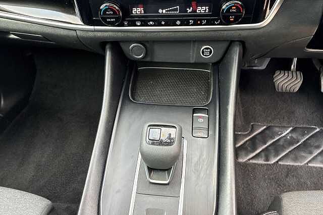 Nissan QASHQAI 1.3 DiG-T MH 158 N-Connecta [Glass Rf] 5dr Xtronic