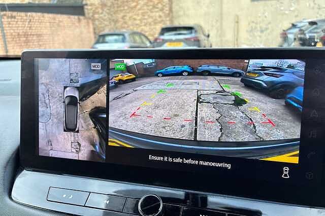 Nissan QASHQAI 1.3 DiG-T MH 158 N-Connecta [Glass Rf] 5dr Xtronic