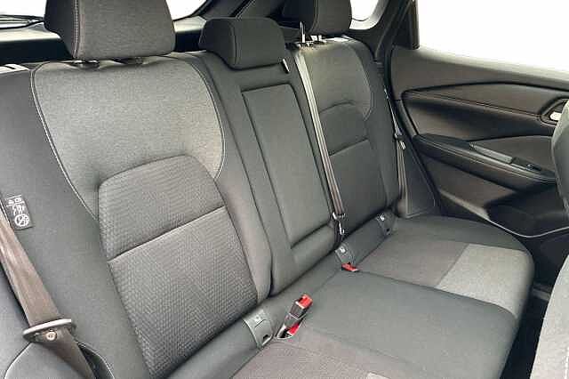 Nissan QASHQAI 1.3 DiG-T MH 158 N-Connecta [Glass Rf] 5dr Xtronic