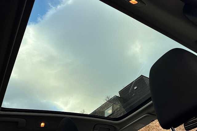 Nissan QASHQAI 1.3 DiG-T MH 158 N-Connecta [Glass Rf] 5dr Xtronic