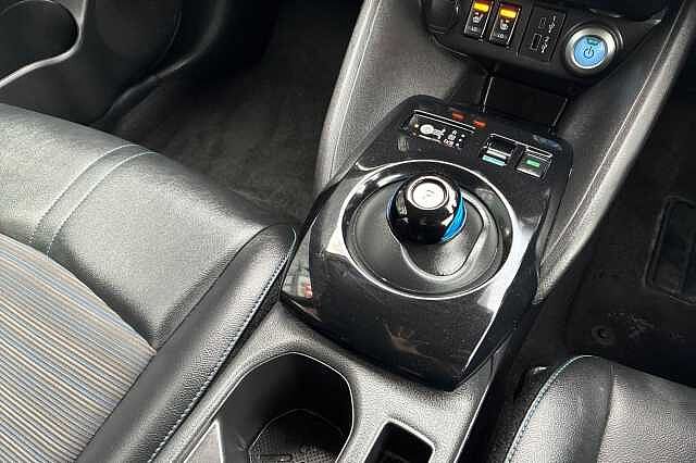 Nissan LEAF 110kW N-Connecta 40kWh 5dr Auto